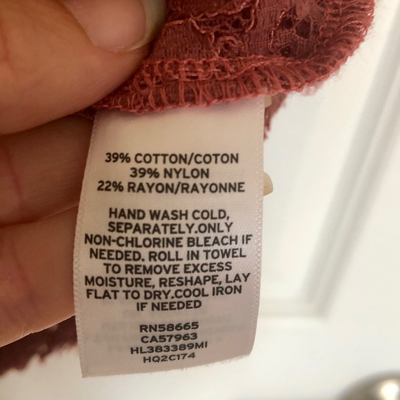 Chelsea28 Short sleeved lace top - Picture 5 of 7